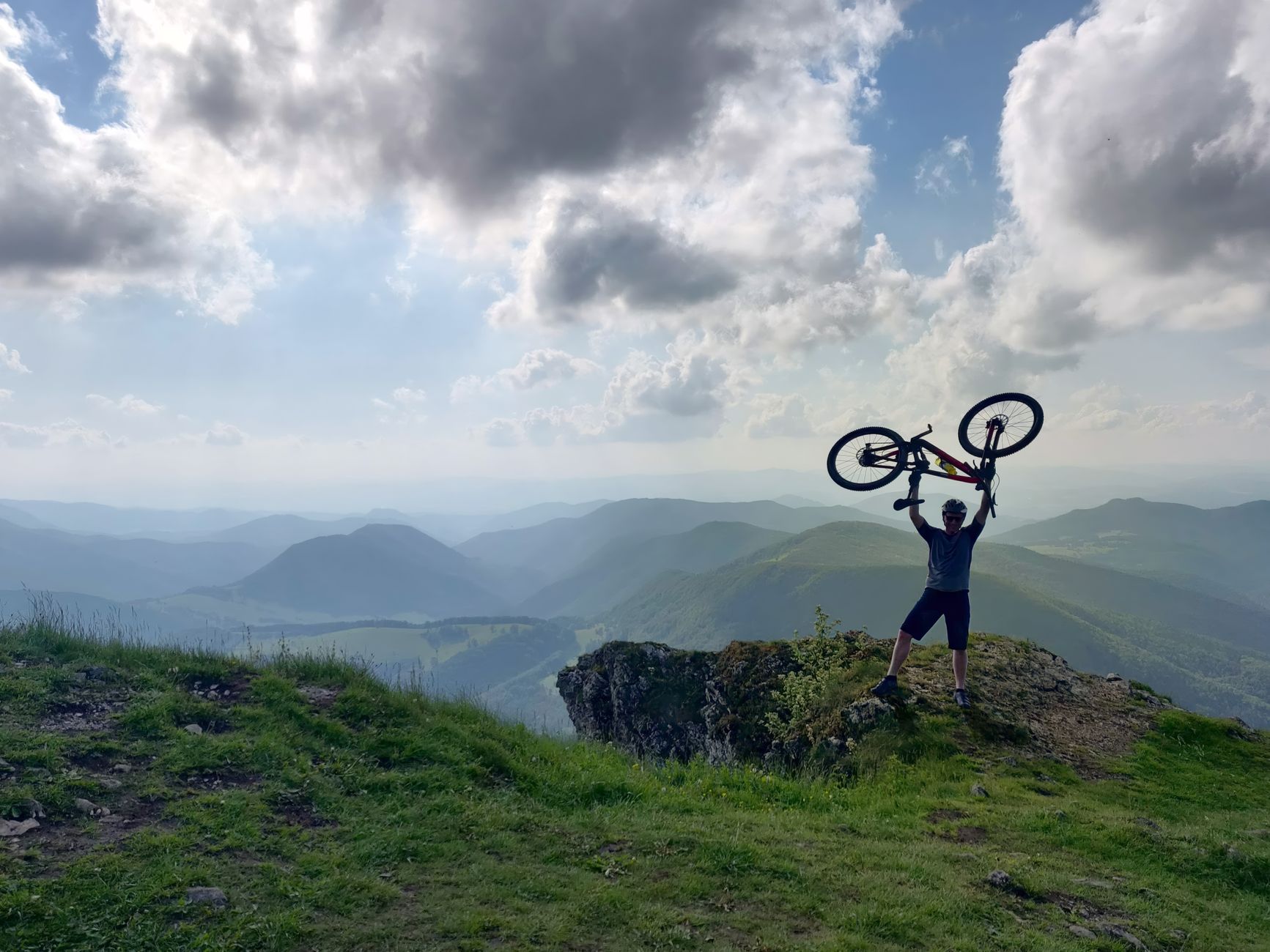 E-Mountainbike Cube Stereo Hybrid 140 HPC Race im Test: Carbon-Fully & Bosch CX
