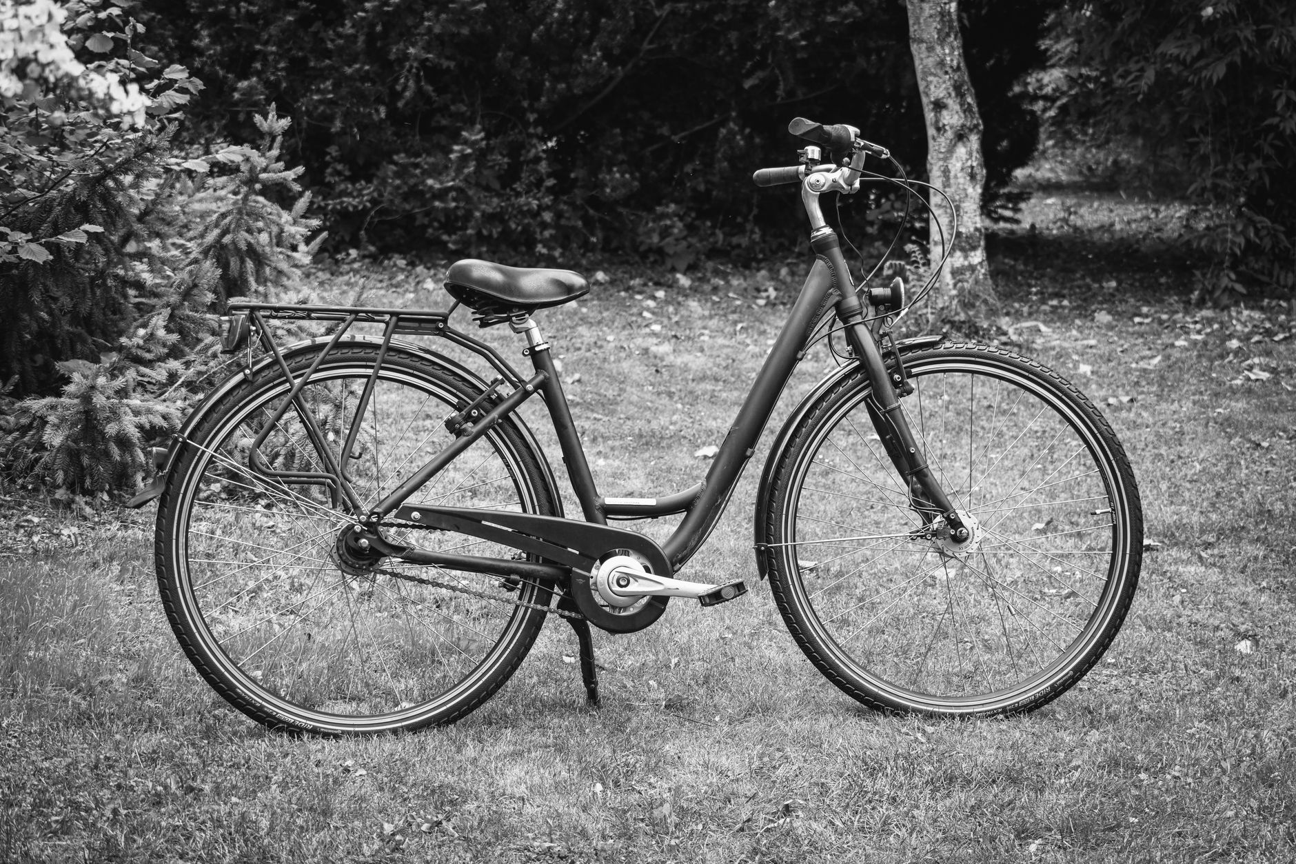 E-Bike entwendet - Einbrüche in Vereinsheime - Zeugenaufruf nach vollendetem Schockanruf - Einbruch in Wohnung - Diebstahl aus Wohnung - Einbruch in Gaststätte - Einbruch in Verwaltungsgebäude