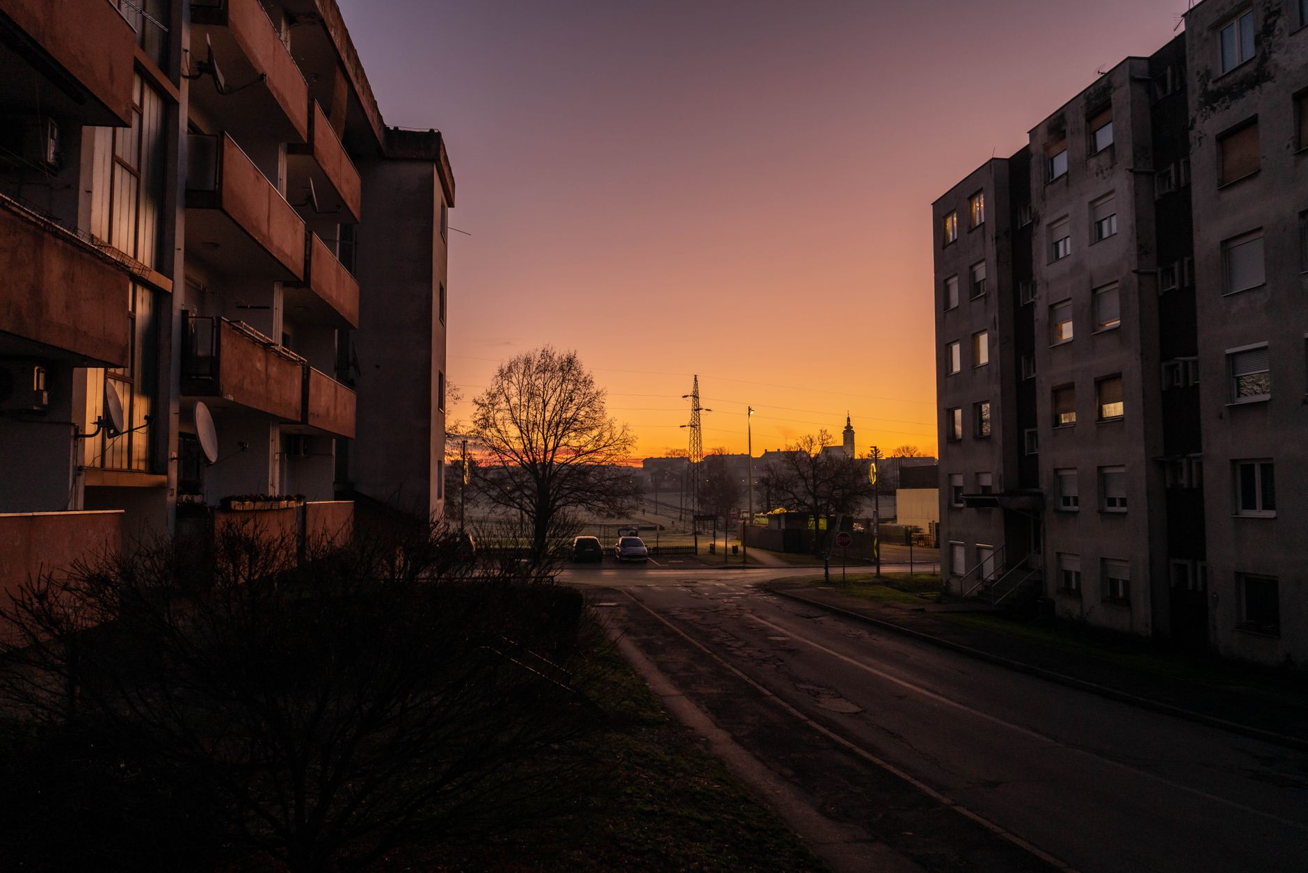 Rüsselsheim: Versuchter Einbruch in Mehrfamilienhaus - wer hat etwas bemerkt?