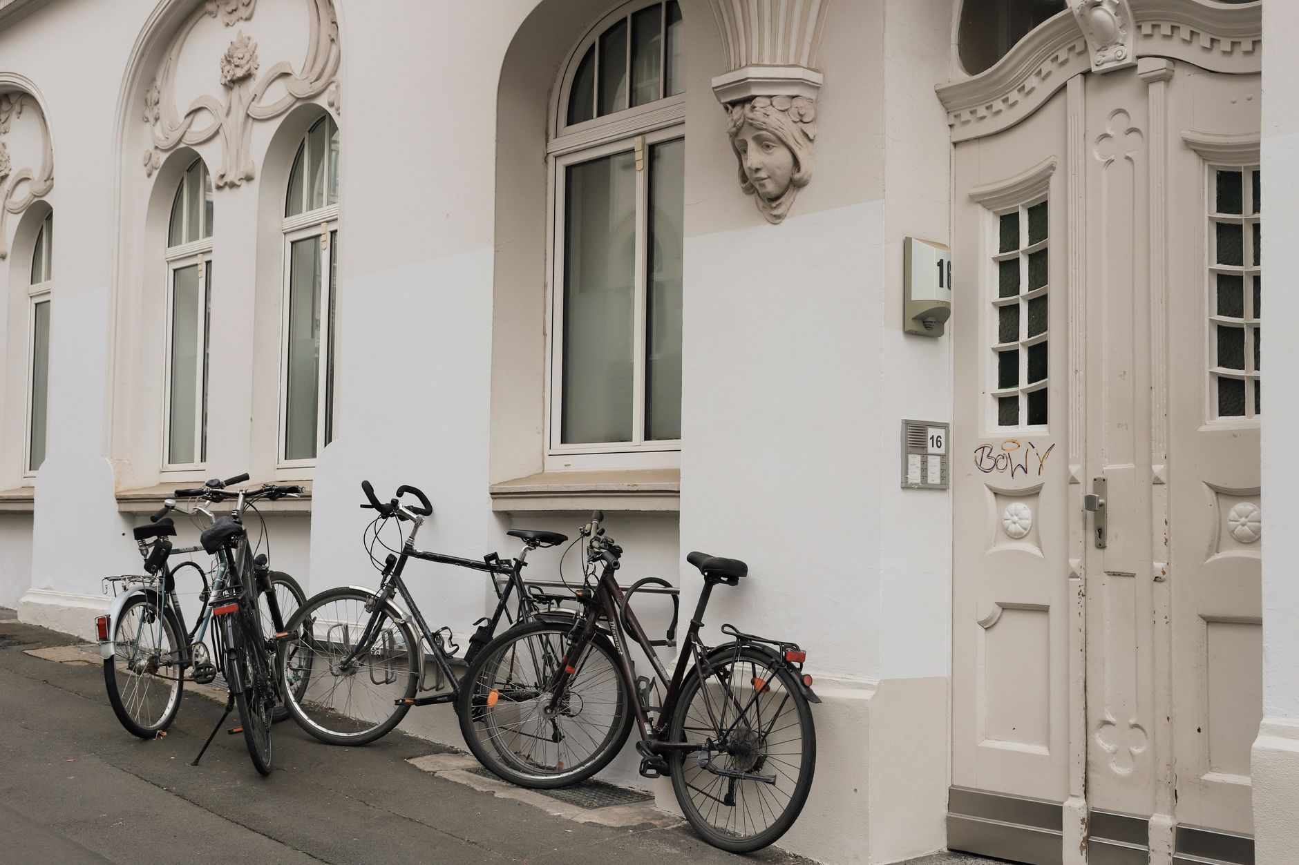 Fahrrad entwendet - Versuchter Diebstahl von Roller - Seniorin aus Fulda übergibt Bargeld und Wertgegenstände nach Schockanruf