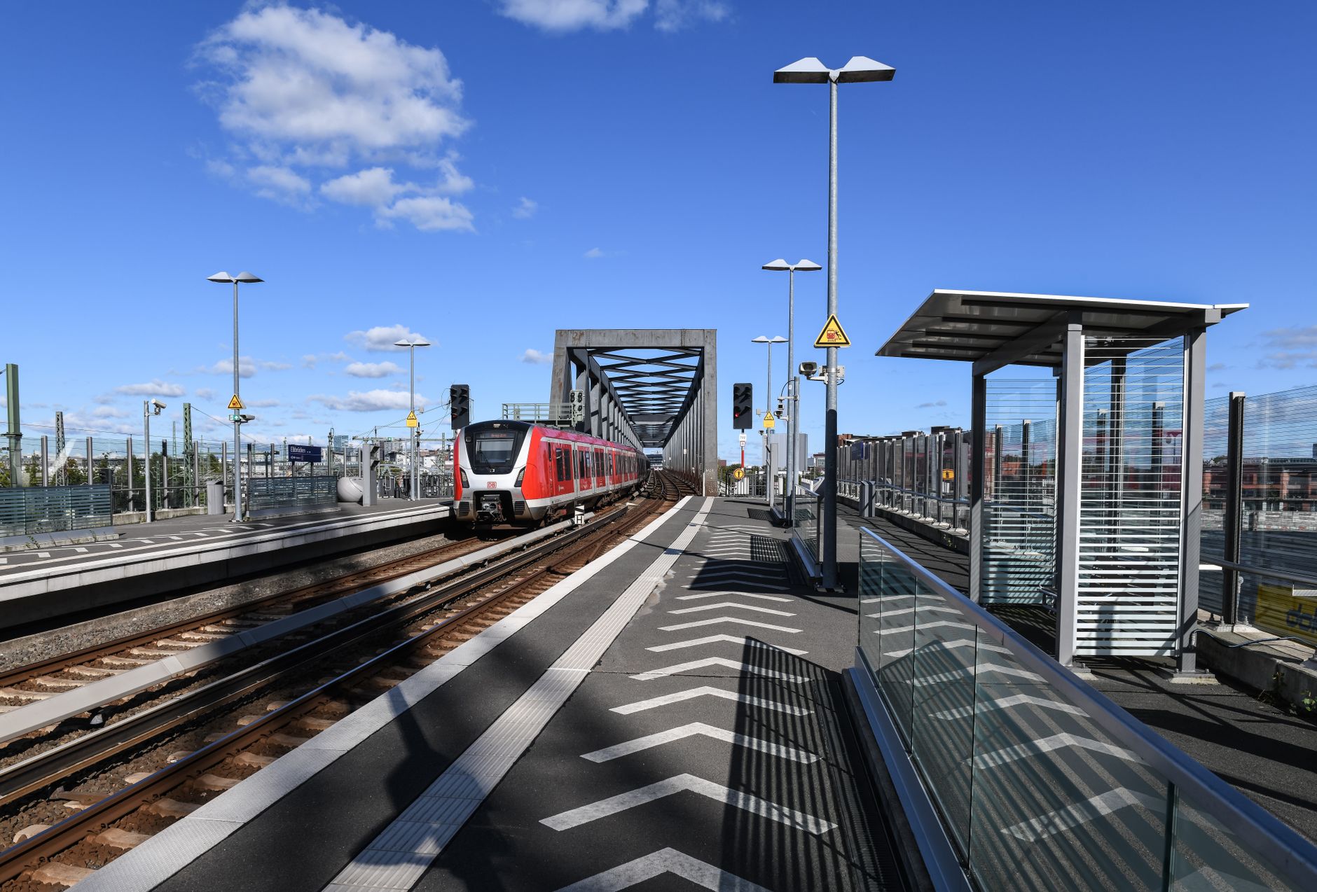 Gefahrgut-Alarm bei Gießen: Bahnstrecke wieder freigegeben