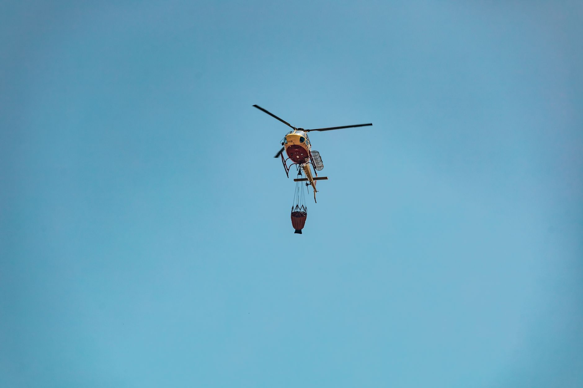 Kampf gegen Flammen: EU schickt Löschflugzeuge
