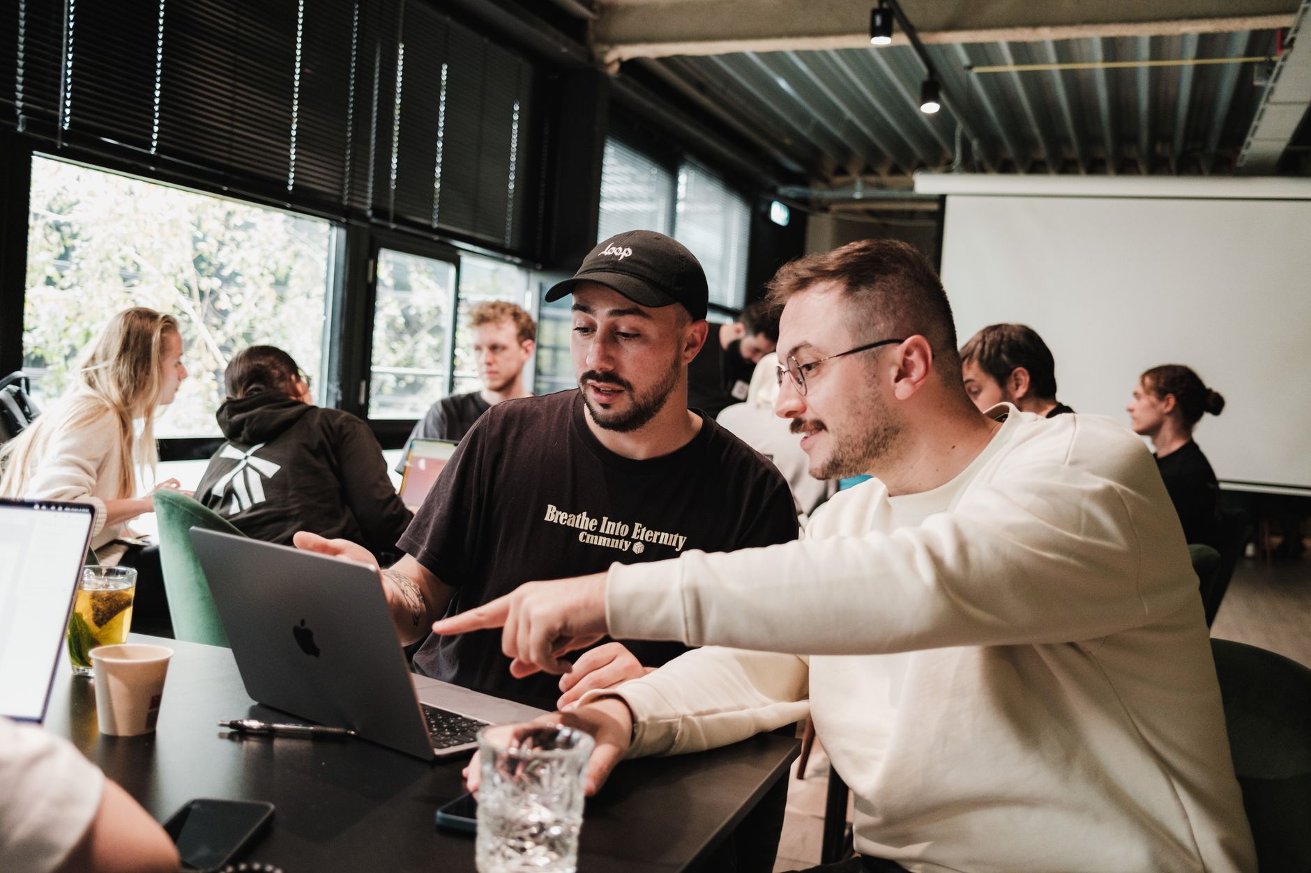 Podcast:  Berliner Social-Start-up Wedium startet TikTok-Alternative