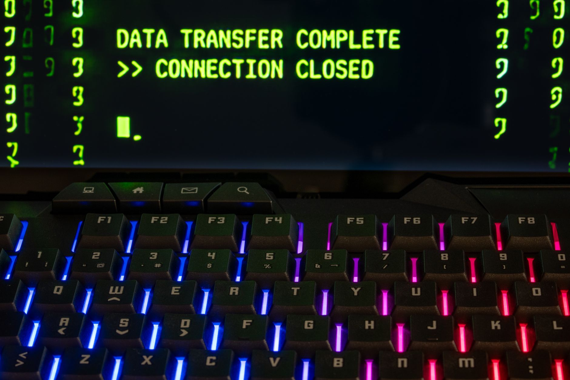"In mafiöse Netzwerke verstrickt": Wer die gestiegenen Kosten im Glasfaserausbau ...