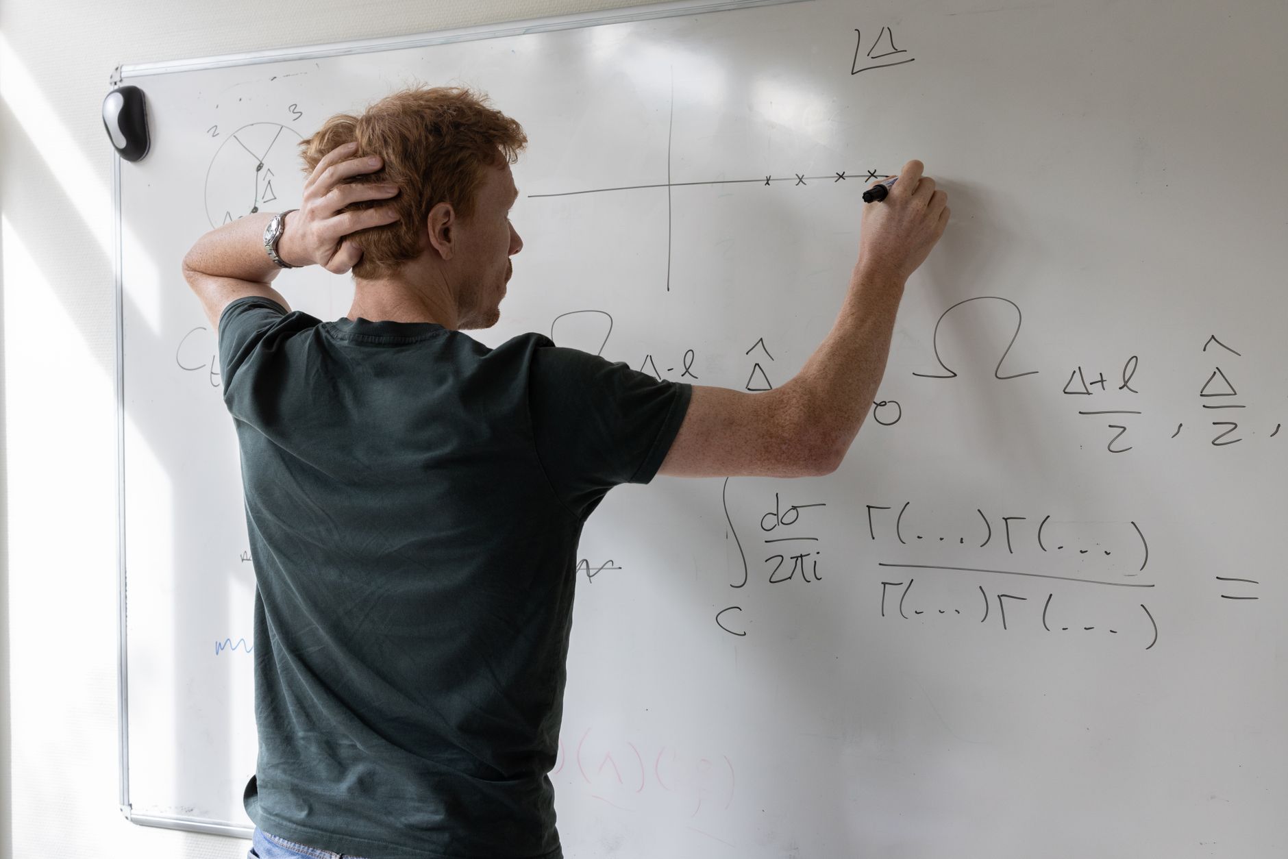 Mathematiker fordern bewussten Umgang mit KI: ”Don't believe the hype”