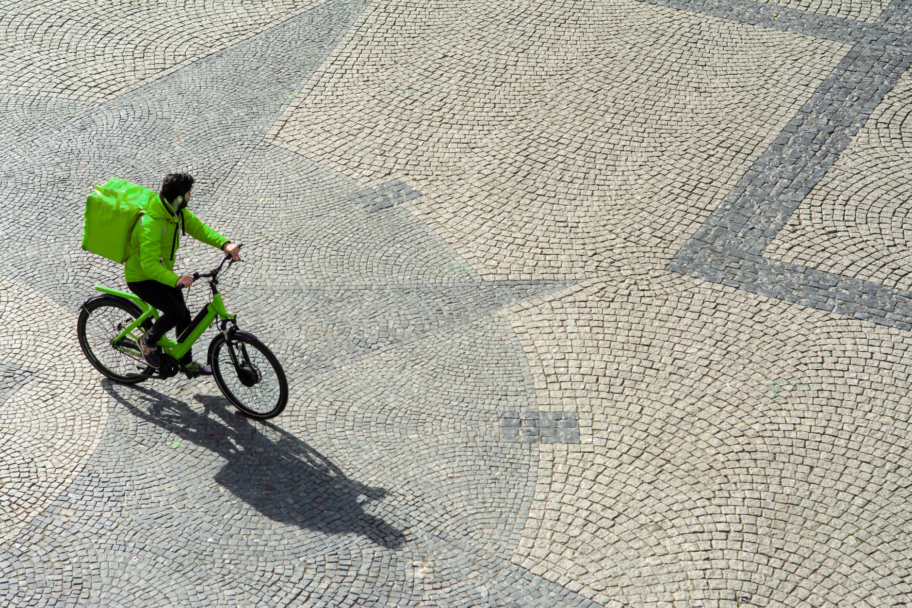 Uber und Delivery Hero: Lieferdienste setzen auf Quick Commerce
